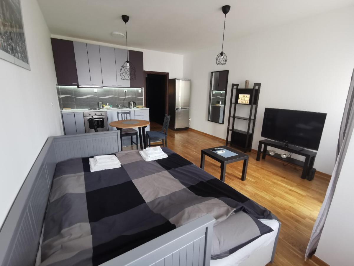 Charlie Aviv Park Apartment Beograd Ngoại thất bức ảnh